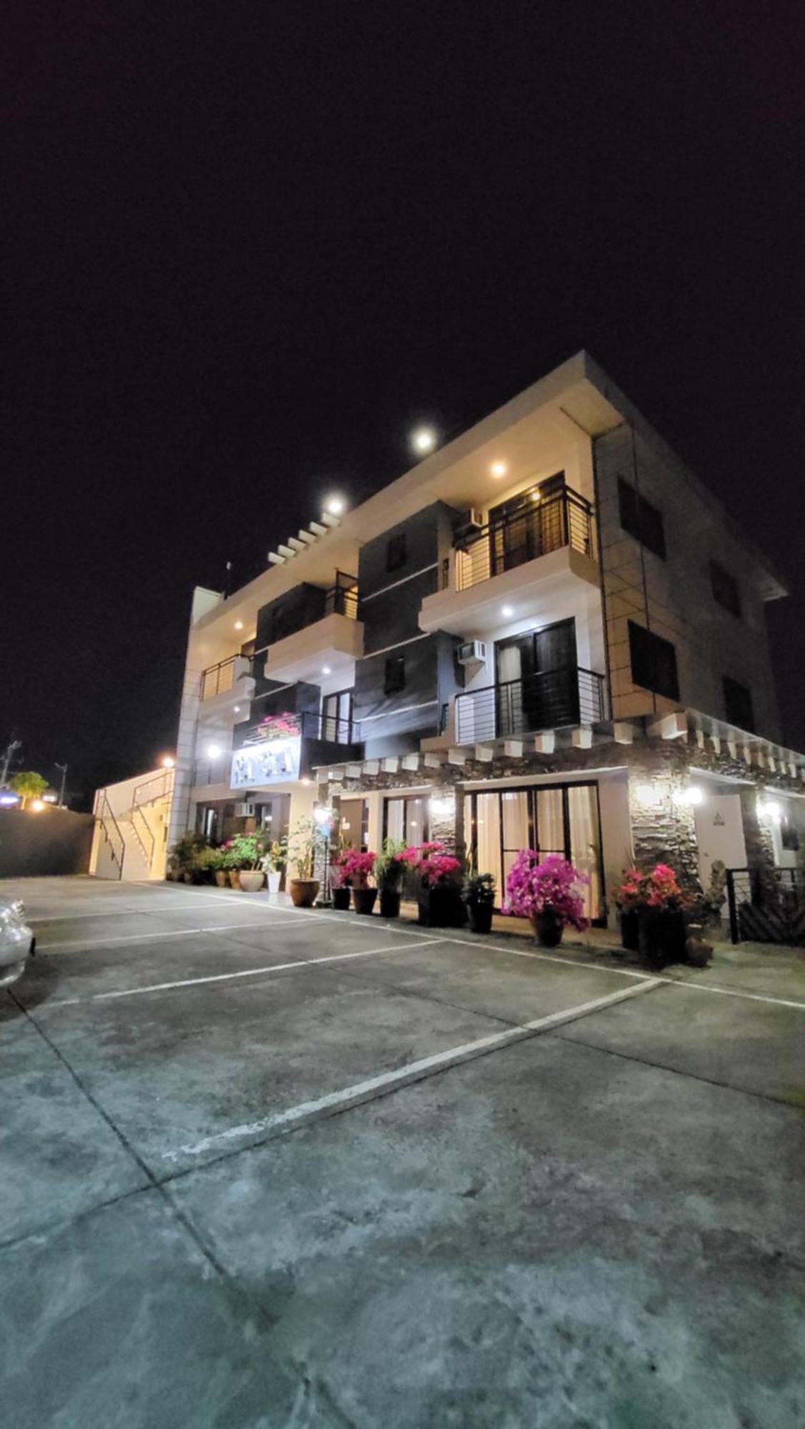Rangya Hotel Tagaytay City Exterior photo