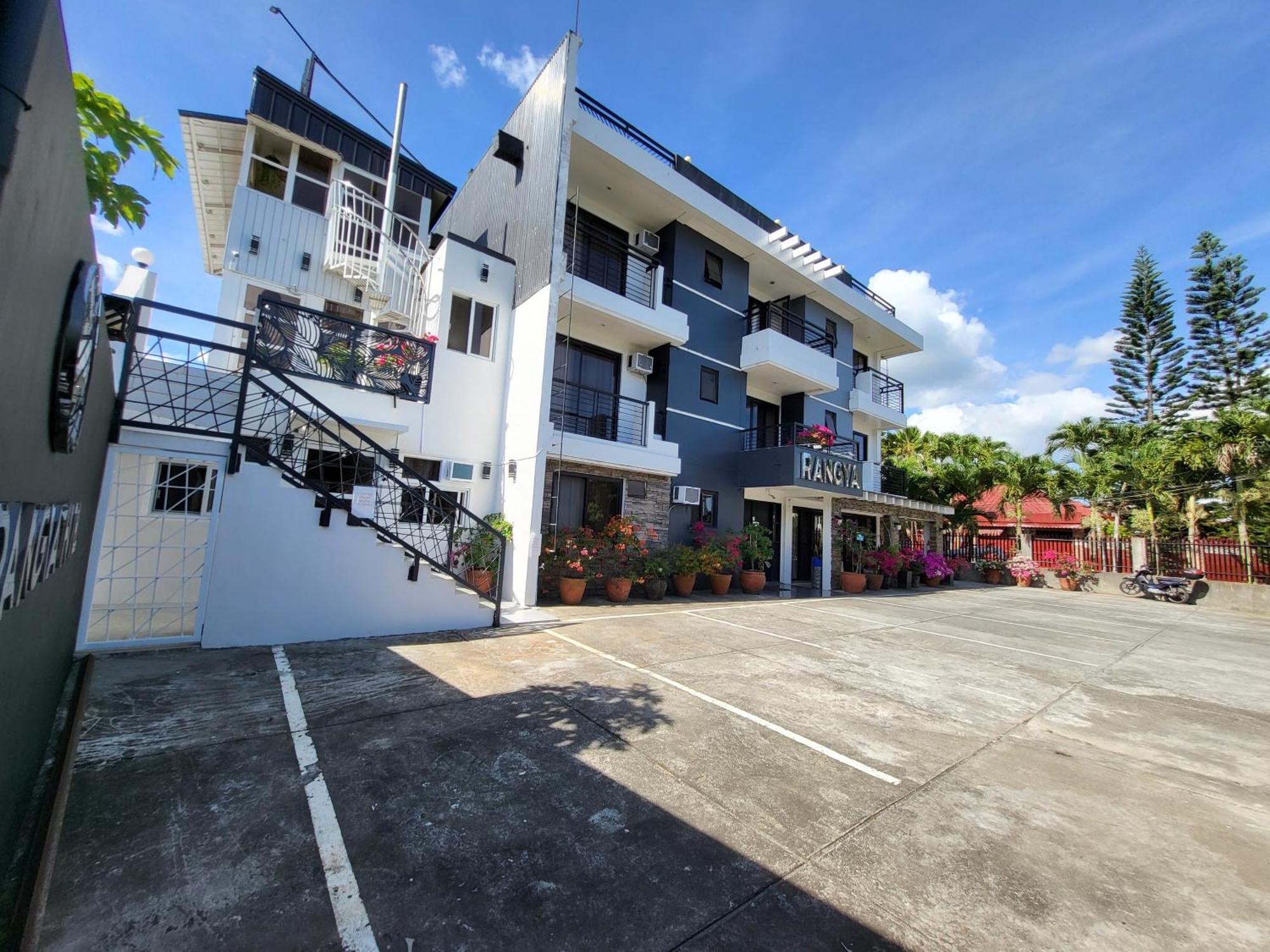 Rangya Hotel Tagaytay City Exterior photo